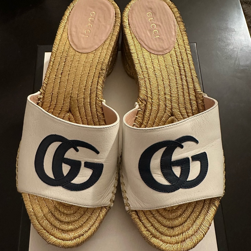 GUCCI slides. Size 38.5